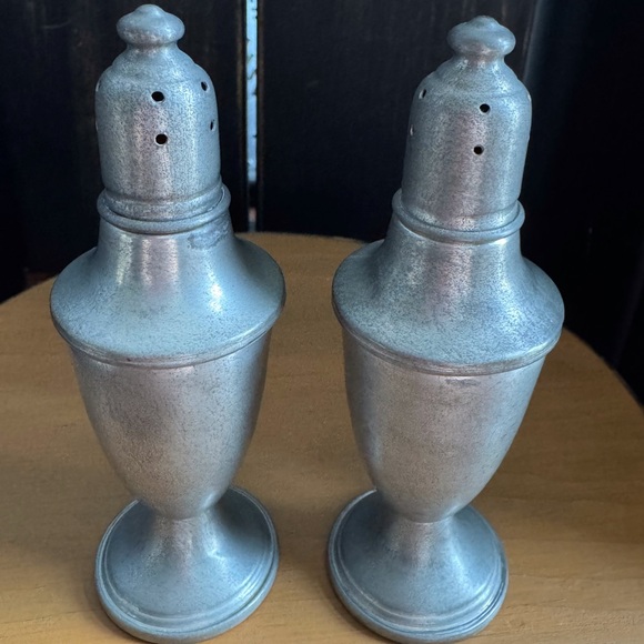 Vintage Empire Pewter Salt & Pepper Shakers - Picture 4 of 7
